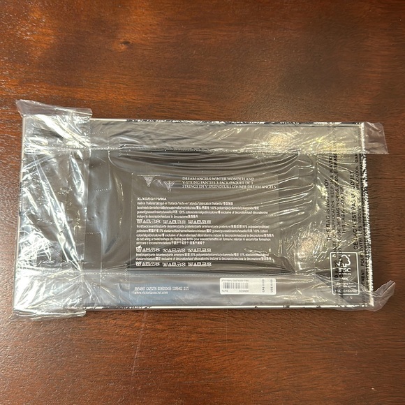 Victoria’s Secret 3-Pack Icy V-String Panties - Picture 4 of 4